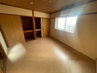 【寝室】