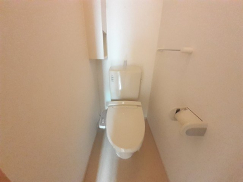 コンパクトで使いやすいトイレです