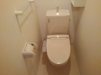コンパクトで使いやすいトイレです