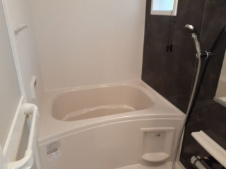コンパクトで使いやすいお風呂です