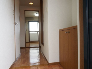 ゆったりとした玄関です