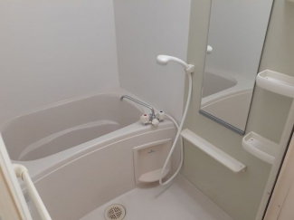 落ち着いた空間のお風呂です