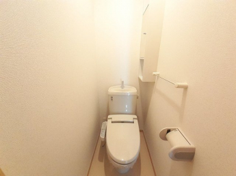 ゆったりとした空間のトイレです