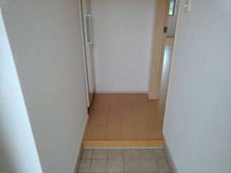 シンプルで使いやすい玄関です