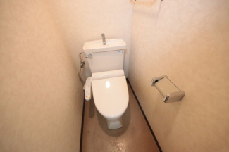 コンパクトで使いやすいトイレです