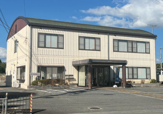 加古川野口市民センター。開所時間は８時半～１７時１５分。各種市役所への取次業務が行われる施設です。まで240m