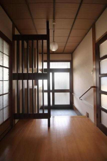 玄関ホール