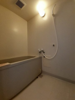 コンパクトで使いやすいお風呂です