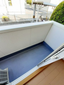 お洗濯にも便利なバルコニー付き