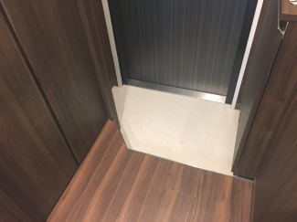 【玄関】