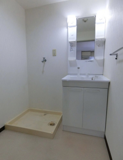 使いやすい独立洗面台です