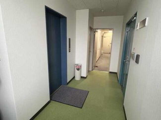 室内前廊下　エレベーター有