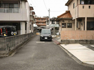 北西側道路