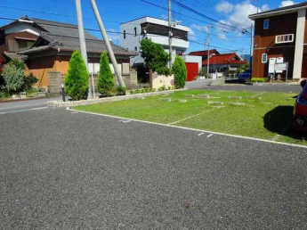 【駐車場】