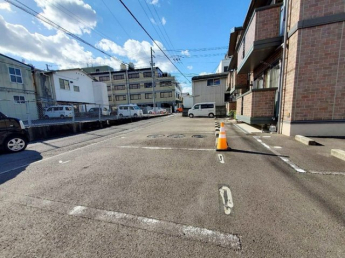 【駐車場】