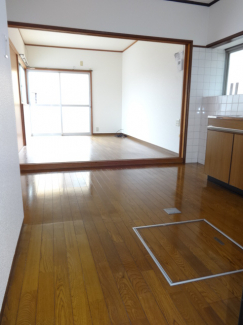 2面採光で明るいＬＤＫ１３帖♪