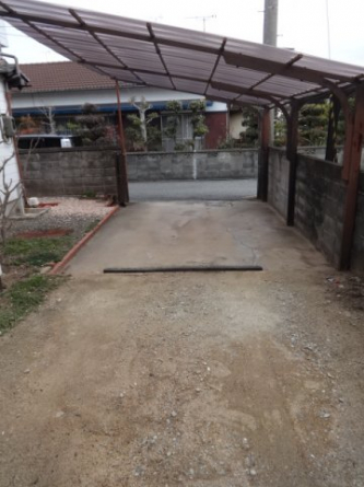 【駐車場】