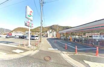 セブンイレブン龍野片山店　徒歩4分