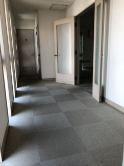 ２階事務所入り口