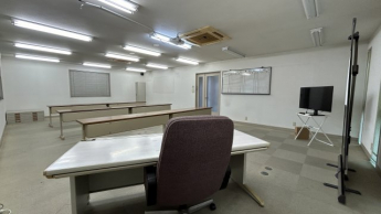 ２階事務所　会議室として備品があります