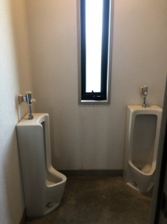 ２階男子トイレ