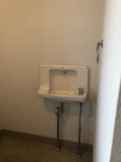 ２階便所内