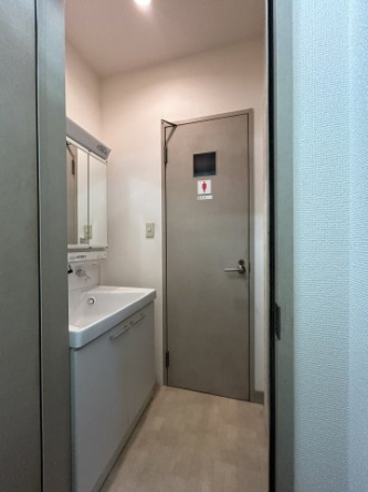 １階女子洗面所