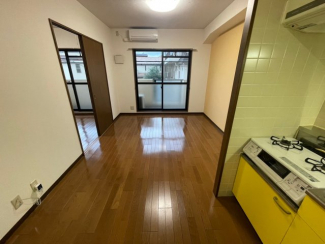 写真は同物件別部屋です。