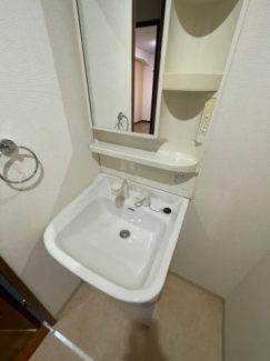 写真は同物件別部屋です。