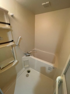 写真は同物件別部屋です。