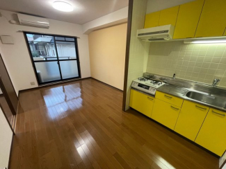 写真は同物件別部屋です。