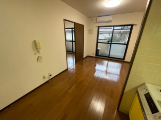写真は同物件別部屋です。