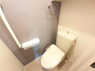 清潔感のあるトイレです