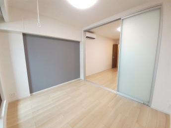 内装は落ち着いています