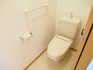 ゆったりとした空間のトイレです