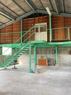 神戸市西区岩岡町野中の倉庫の画像