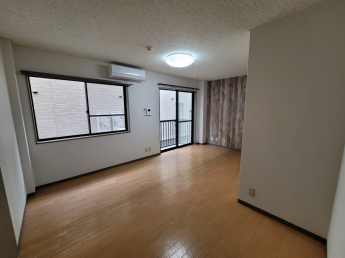 もちろんエアコン付きです
