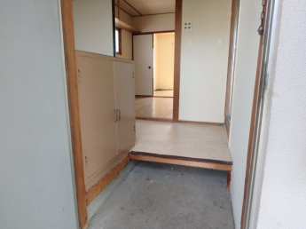 下駄箱付きで玄関すっきり