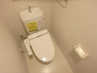 清潔感のあるトイレです