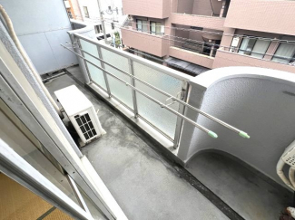 【バルコニー】
