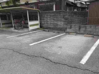 【駐車場】