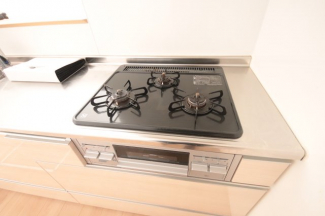 コンパクトなキッチンで掃除もラクラク