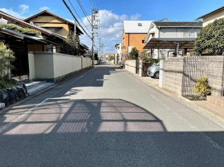 北東側道路は幅員5.9ｍ