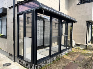 1階南側のサンルーム。