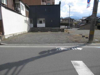 東温市横河原の駐車場の画像