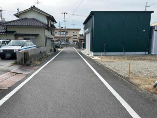 西側接道