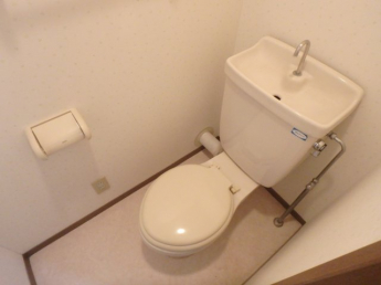 シンプルで使いやすいトイレです