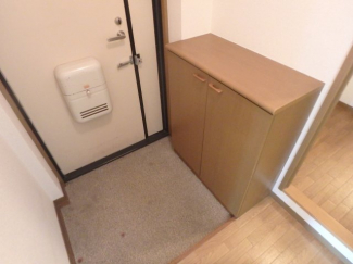 明るい玄関です