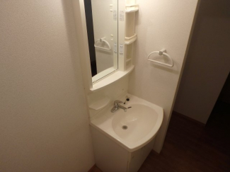 コンパクトで使いやすい洗面所