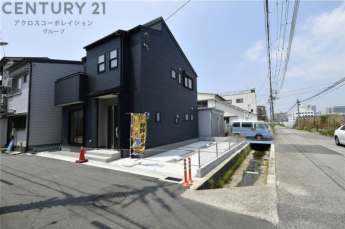 2方接道で開放感があり、陽当たり通風良好です♪